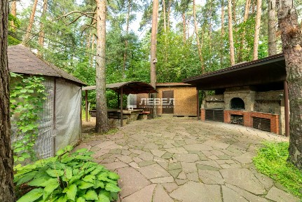 Продается 2-этажный дом, 328,2 м²