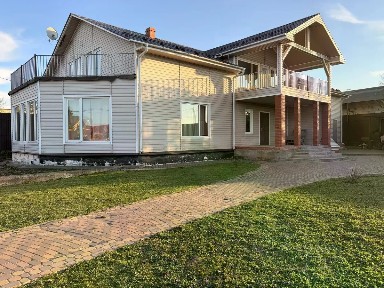 Продается 2-этажный дом, 598 м²
