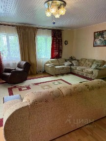 Продается 3-этажный дом, 300 м²