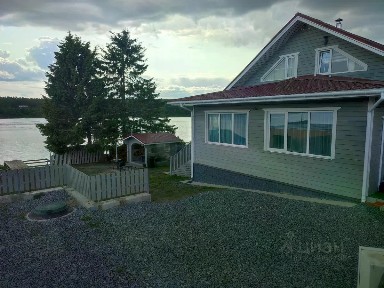 Сдается 2-этажный дом, 125 м²