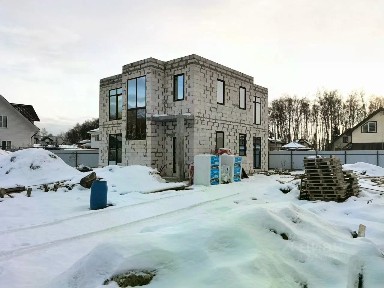 Продается 2-этажный дом, 280 м²