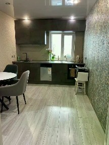 Продается 2-комн. квартира, 76 м²