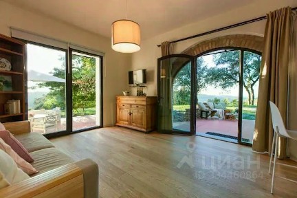 Продается 2-этажный дом, 200 м²