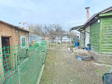 Продается 1/2% часть дома, 67 м²