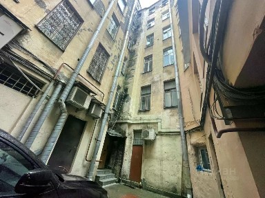 Санкт-Петербург, р-н Петроградский, Аптекарский остров, просп. Большой Петроградской стороны, 70-72