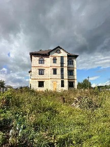 Продается 3-этажный дом, 412 м²