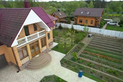 Продается 2-этажный дом, 201,6 м²
