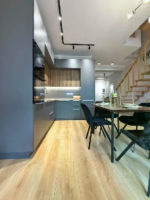 Продаются 3-комн. апартаменты, 120 м²