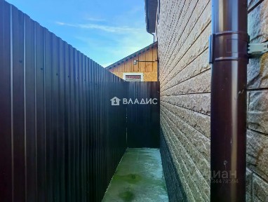 Продается 3-этажный таунхаус, 156,4 м²