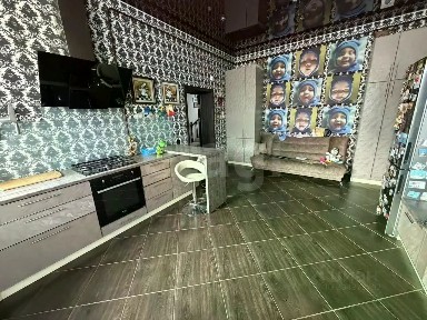 Продается 3-этажный дом, 250 м²