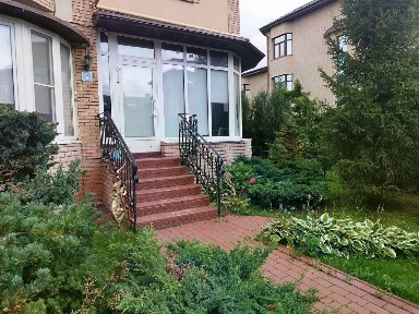 Продается 3-этажный таунхаус, 252 м²