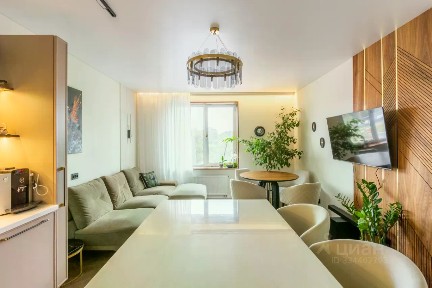 Продается 3-комн. квартира, 104 м²