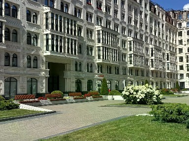 Продается 4-комн. квартира, 138,4 м²