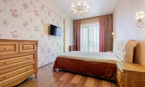 Сдаются 2-комн. апартаменты, 130 м²
