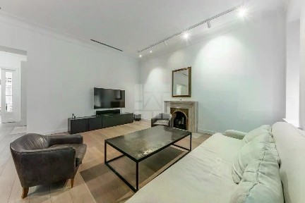 Сдается 5-комн. квартира, 237 м²