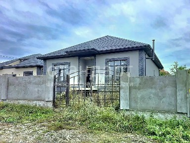 Продается 1-этажный дом, 114 м²