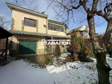 Продается 3-этажный дом, 191,3 м²