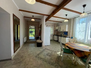 Сдается 2-этажный коттедж, 200 м²