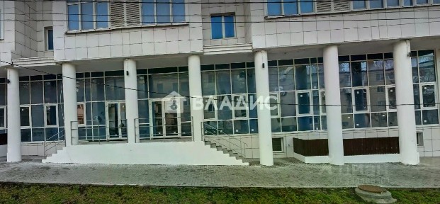 Ростовская область, Ростов-на-Дону, р-н Октябрьский, мкр. Комсомольская площадь, Рабочий Городок микрорайон, ул. Стадионная, 38
