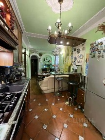 Продается многокомнатная квартира, 170 м²