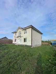 Продается 3-этажный дом, 385 м²