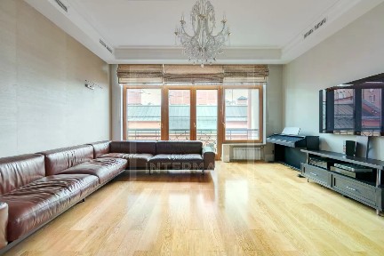 Сдается 4-комн. квартира, 150 м²