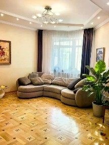 Сдается 4-комн. квартира, 155 м²