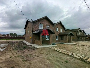Продается 2-этажный таунхаус, 140 м²