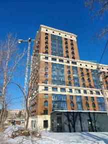 Продается 2-комн. квартира, 69,8 м²
