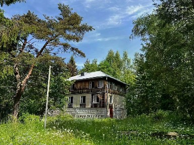 Продается 2-этажный дом, 300 м²