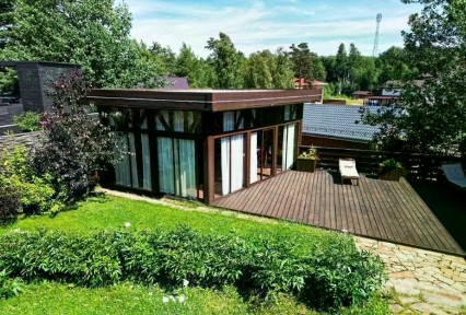 Продается 2-этажный дом, 323 м²