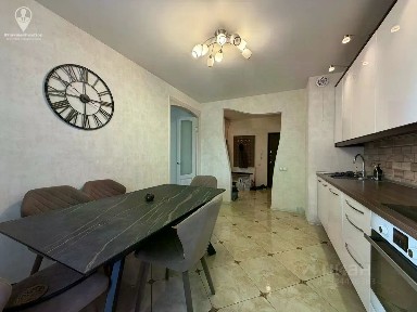 Продается 2-комн. квартира, 82,4 м²