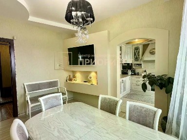 Продается 4-комн. квартира, 85 м²