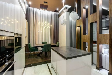 Продается 5-комн. квартира, 142 м²