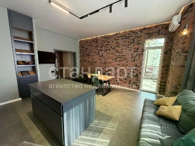 Продается 2-комн. квартира, 76 м²