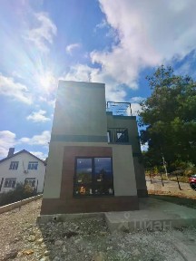 Продается 3-этажный дом, 248 м²