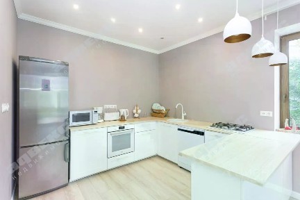 Сдается 3-этажный коттедж, 418 м²