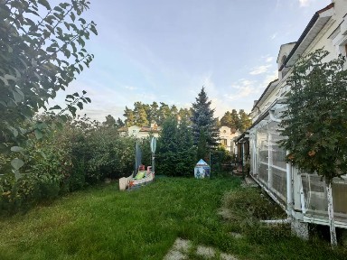Сдается 4-этажный таунхаус, 250 м²