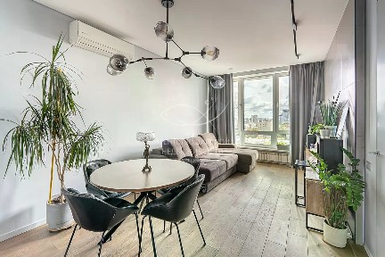 Продается 4-комн. квартира, 120 м²