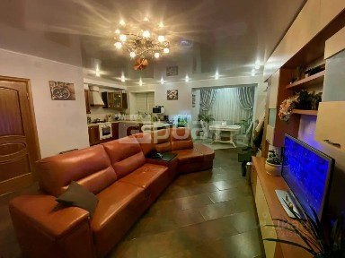 Продается 2-комн. квартира, 76,4 м²