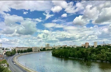 Продается 2-комн. квартира, 65,5 м²