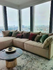 Продаются 3-комн. апартаменты, 122 м²
