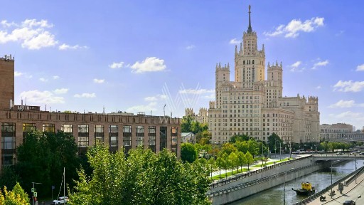 Продается многокомнатная квартира, 293 м²