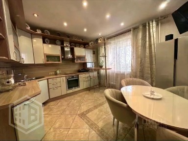 Продается 3-комн. квартира, 113 м²