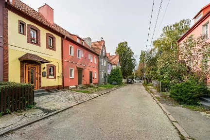 Продается 4-этажный таунхаус, 131,8 м²