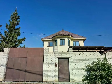 Продается 3-этажный дом, 331,8 м²