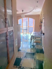 Продается 4-комн. квартира, 200 м²