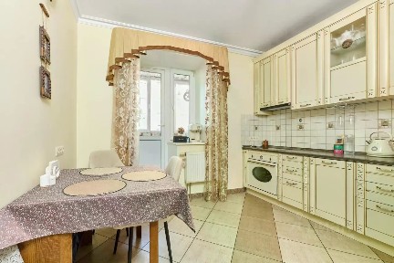 Продается 2-комн. квартира, 69 м²