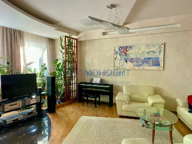 Продается 3-комн. квартира, 138 м²