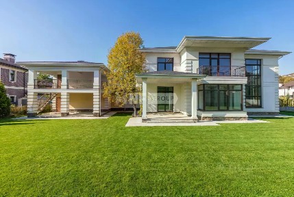 Продается 2-этажный коттедж, 700 м²